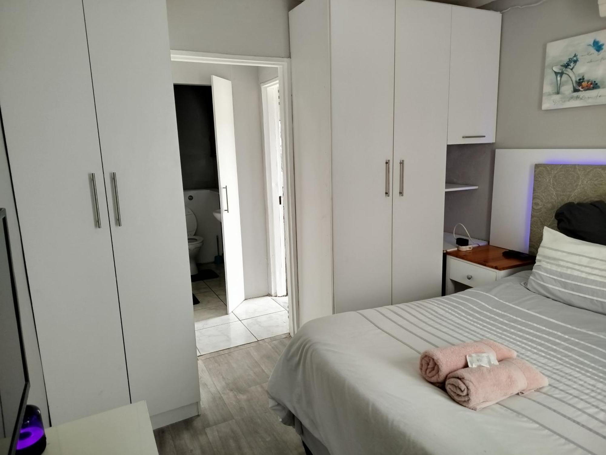 High View Accommodation East London Esterno foto